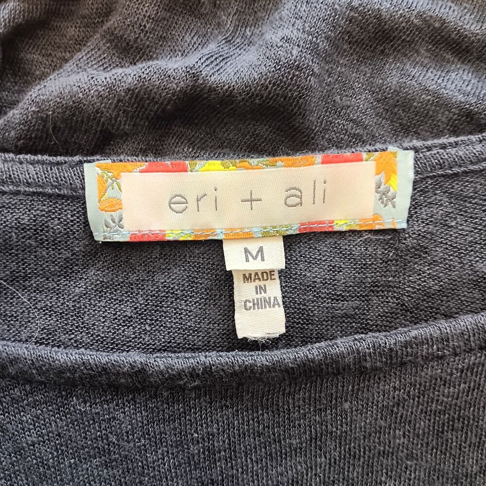 Anthropologie’s Eri & Ali Grey Linen Flutter Sleeve Cinch Sides Blouse Size M - Picture 6 of 8